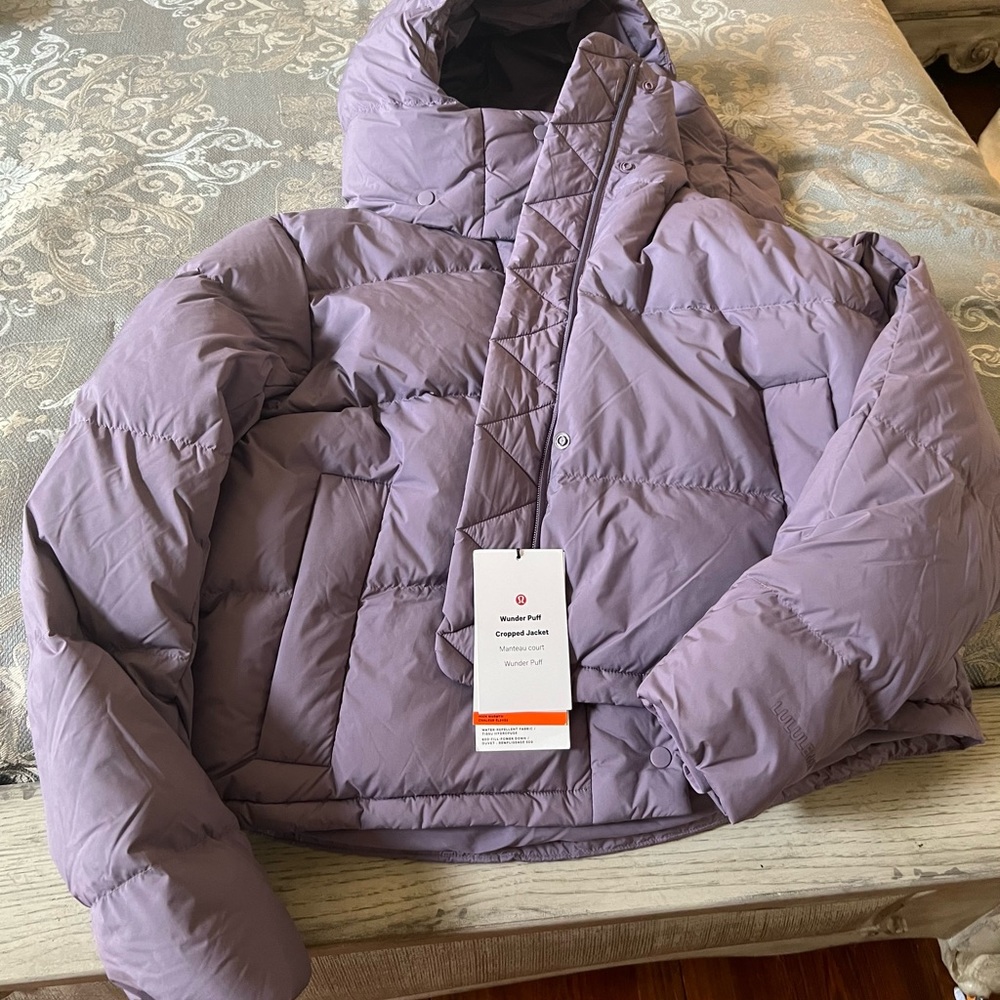 Lululemon cropped puffer jacket